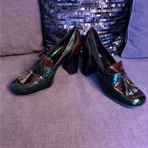 Tahari Red and Black 3” Heels with Tassels Size 8